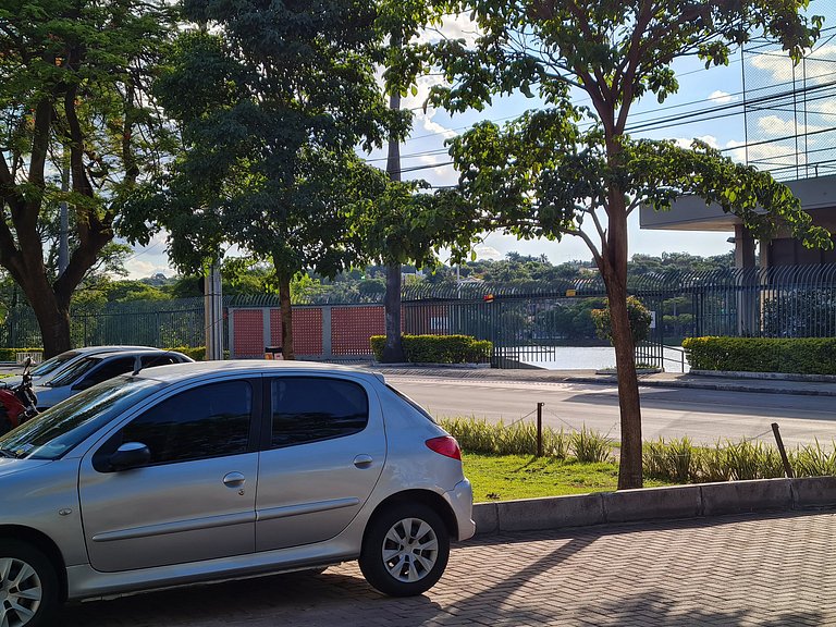 Flat on the Lagoa da Pampulha waterfront •