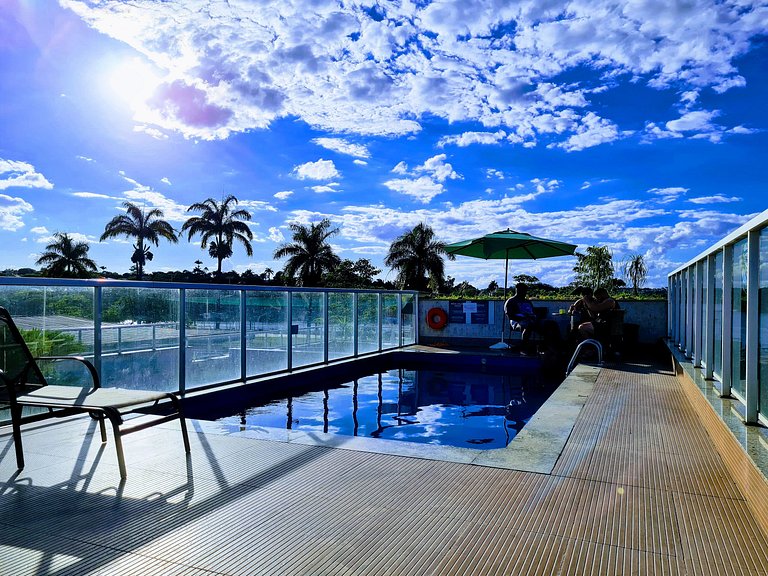 Flat na orla da Lagoa da Pampulha • Piscina na