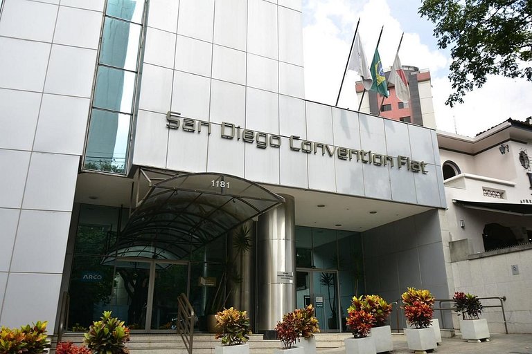 Premium Stay with Rooftop Pool at SanDiego Lourdes