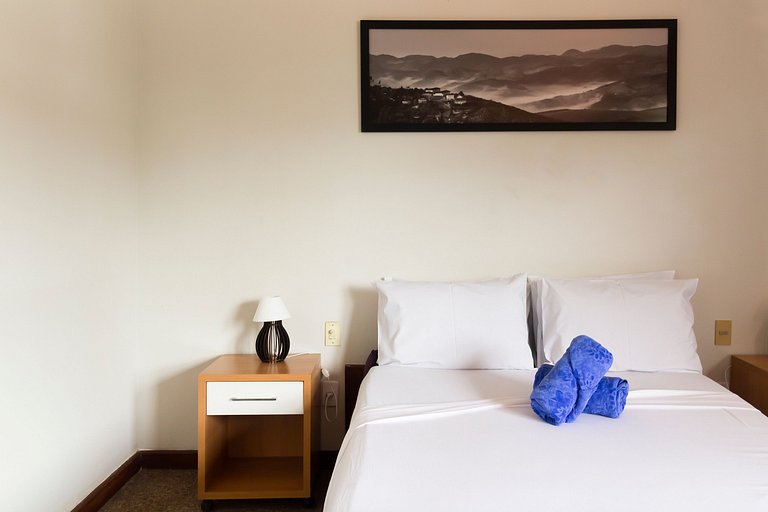 Queen Suite with Jacuzzi and Views of Lagoa da Pampulha