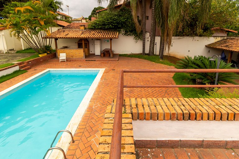 Suíte p/ 4 pessoas c/ Piscina.
