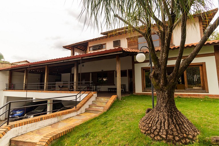 Suite for 4 in Pampulha with Pool and Lagoon View