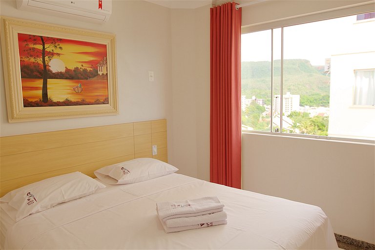 10-min walk to Hot Park | Quiet apartment with parking space