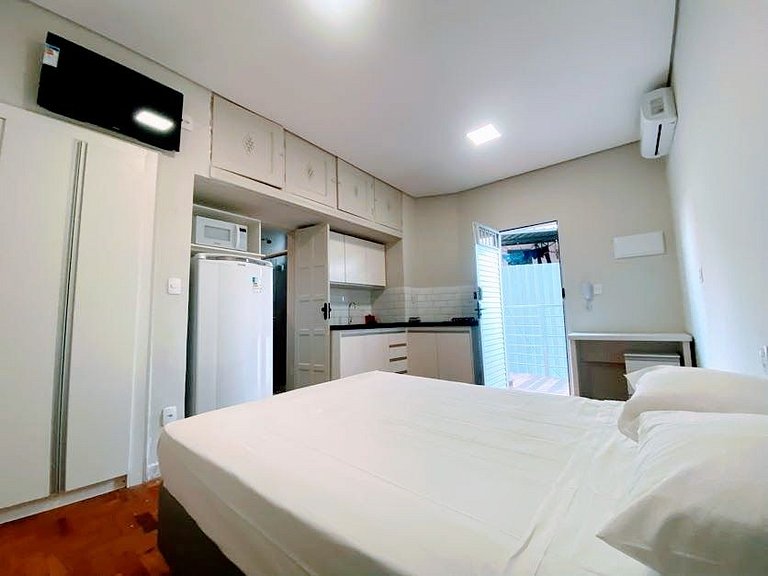 Cozy Loft in Prado, BH — A/C, Smart TV & Bakery