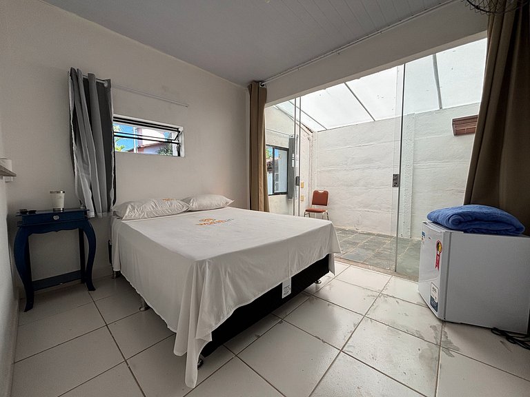 Modern Room w/ Smart TV & Balcony — Pampulha, BH