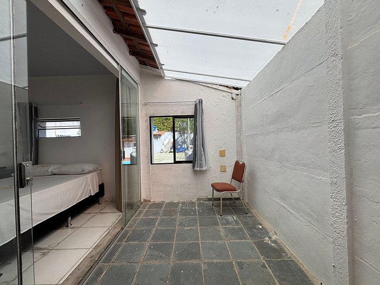 Modern Room w/ Smart TV & Balcony — Pampulha, BH