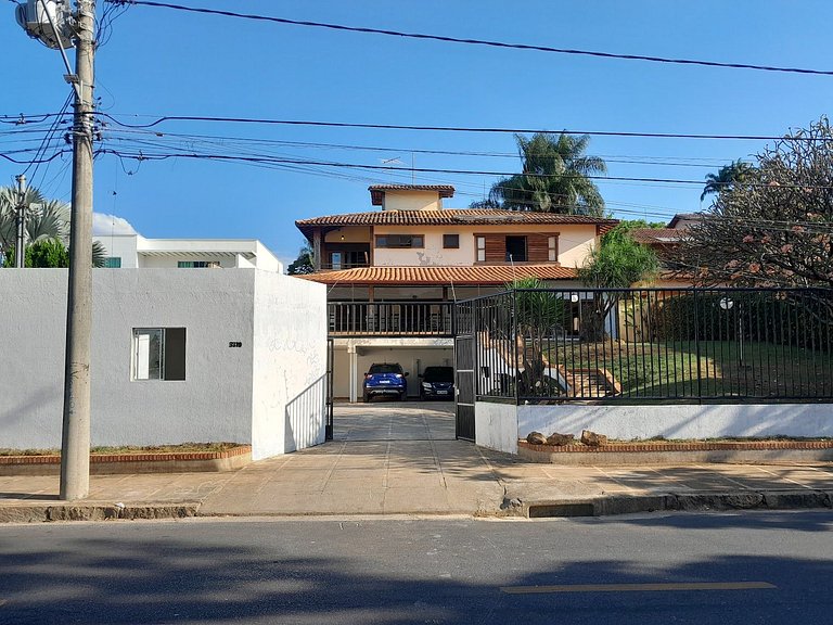 Cozy En-Suite on the Pampulha Waterfront, Minutes from the M