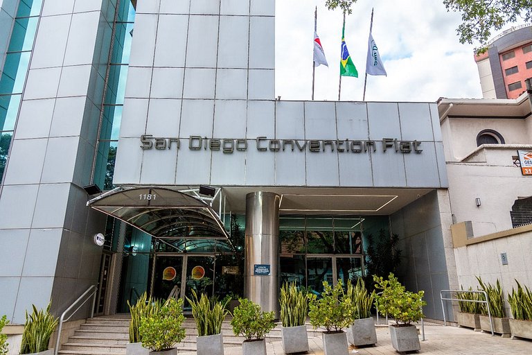 Premium Stay with Rooftop Pool at SanDiego Lourdes