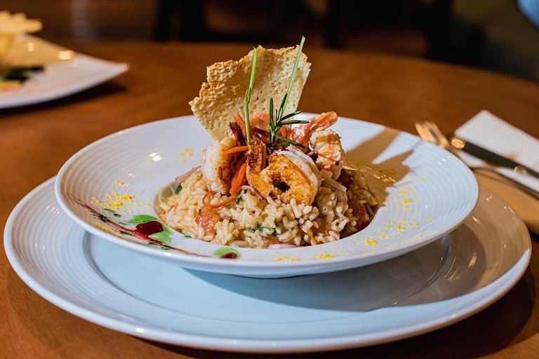 Premium Stay with Rooftop Pool at SanDiego Lourdes