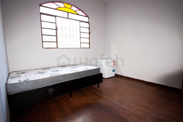 Refúgio C/ Piscina e Churrasqueira P/ 14 Pessoas