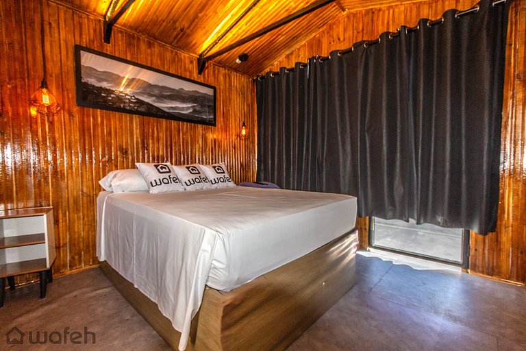 Wooden Cabin on the Pampulha Waterfront, 5 min from the Mine