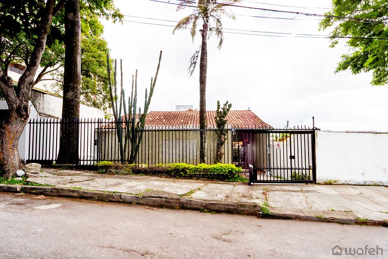 Quarto espaçoso na Fleming