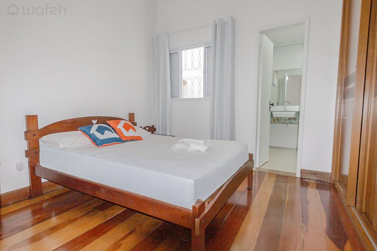 Private Double Suite w/ Large Wardrobe