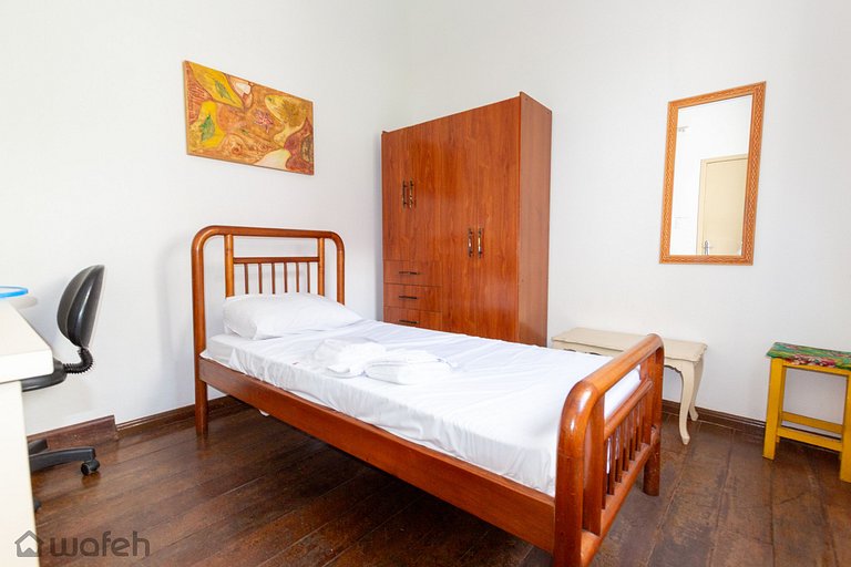 Budget Single Room (Shared Bathroom)