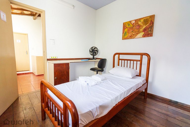 Budget Single Room (Shared Bathroom)