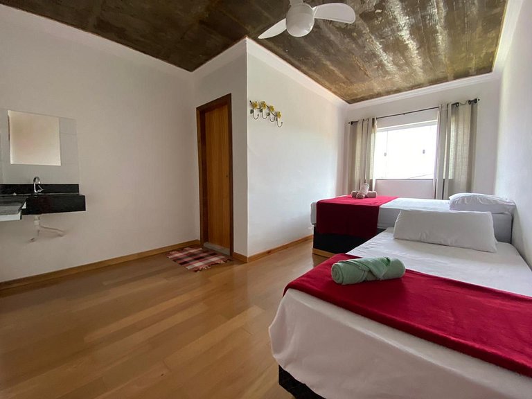 Quiet Triple Suite + Free Breakfast