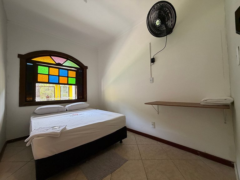 Quarto Aconchegante na Casa Amarela