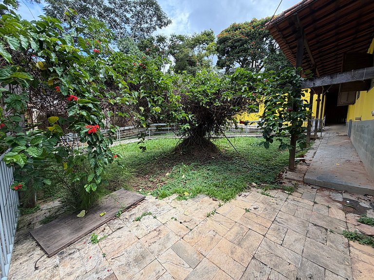 Quarto Aconchegante na Casa Amarela