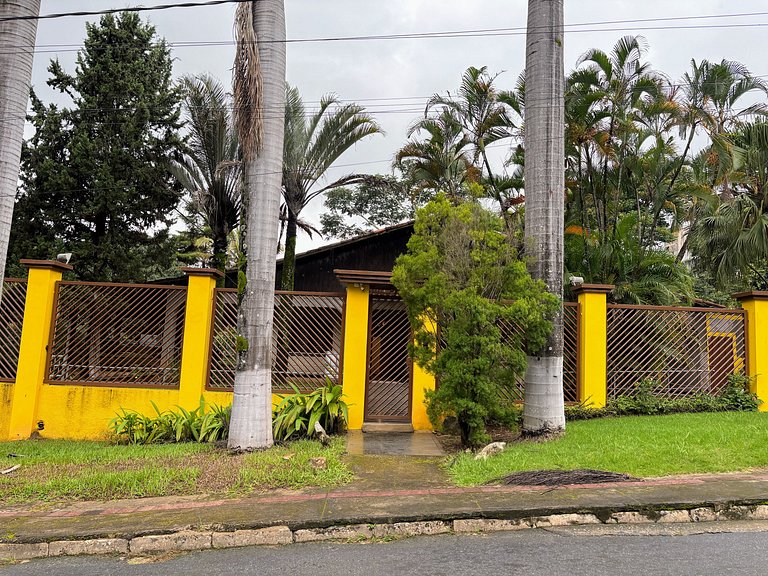 Quarto Aconchegante na Casa Amarela