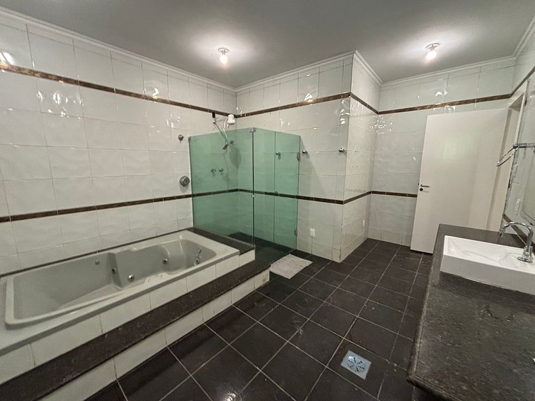 Spacious and Cozy Suite in Braúnas (Pampulha)