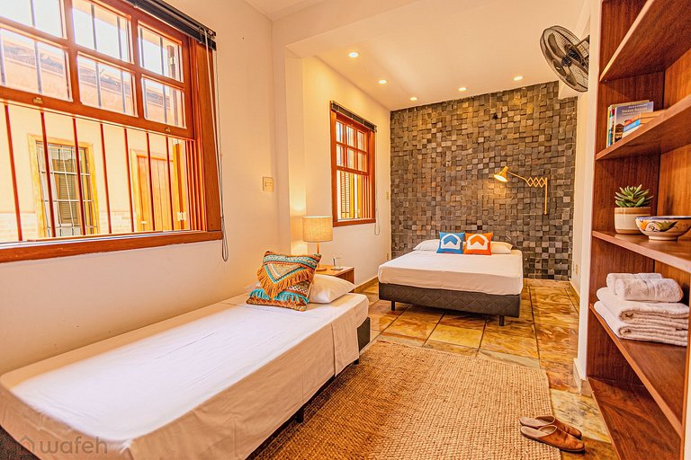 Quarto espaçoso na Fleming